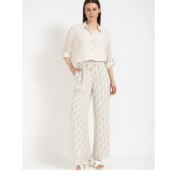 Calvin Klein Pants - Calvin Klein Jeans Printed White Casual Trousers size medium